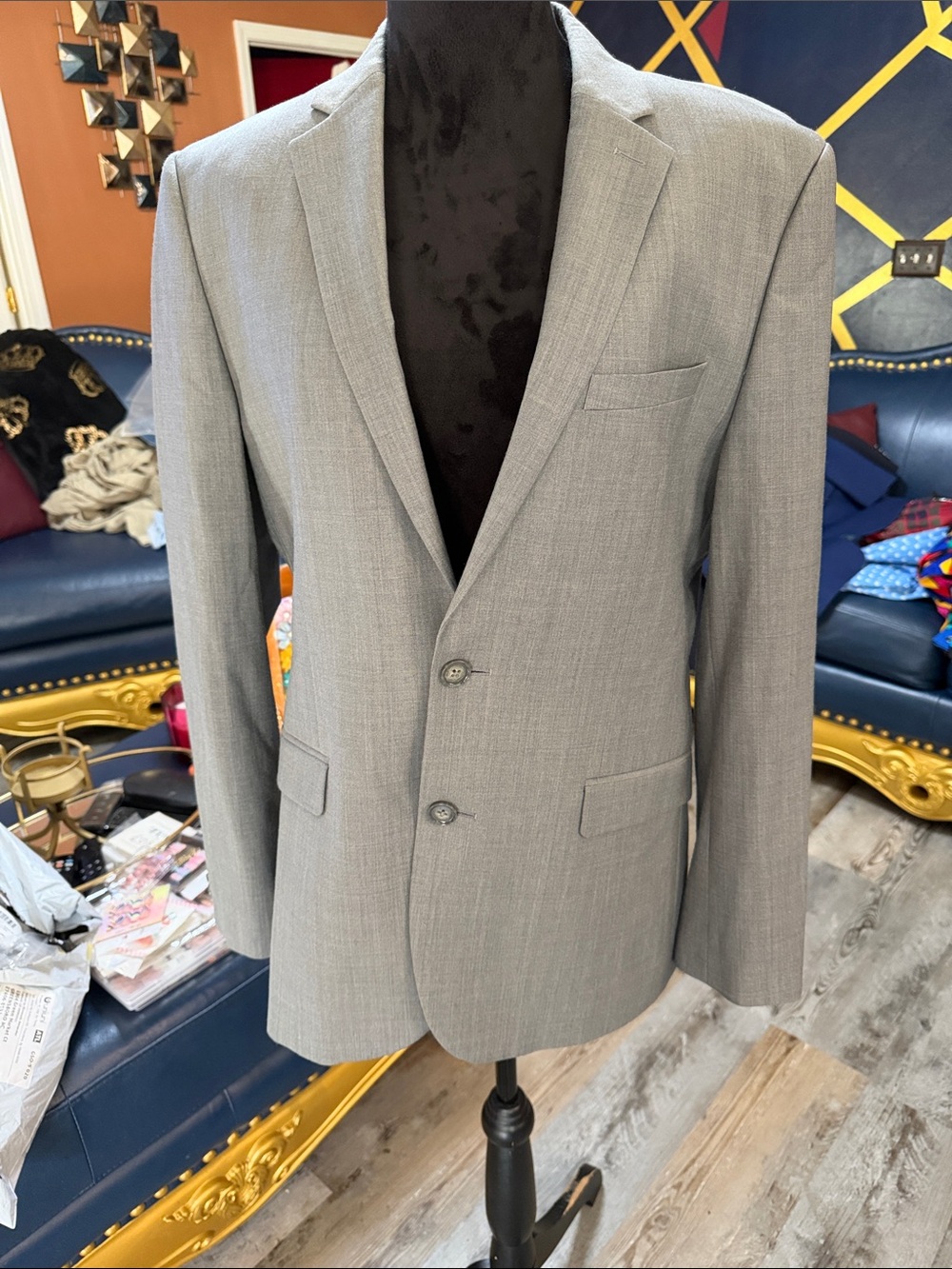Express Men's Light Gray Two-Button Sport Coat